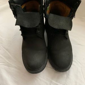 Men’s black suede Timberlands slightly used